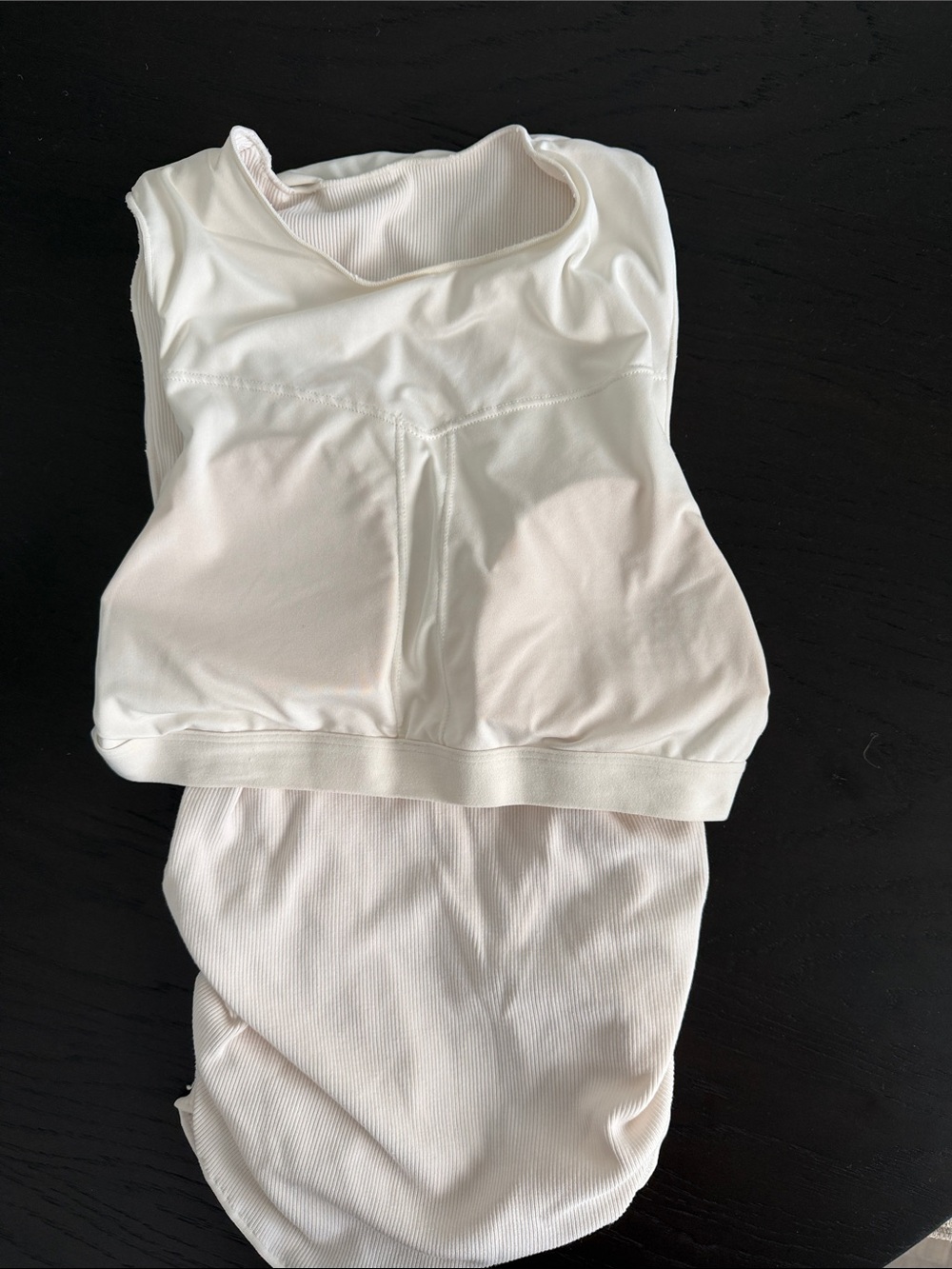Alo en pointe ribbed tank - Picture 5 of 6